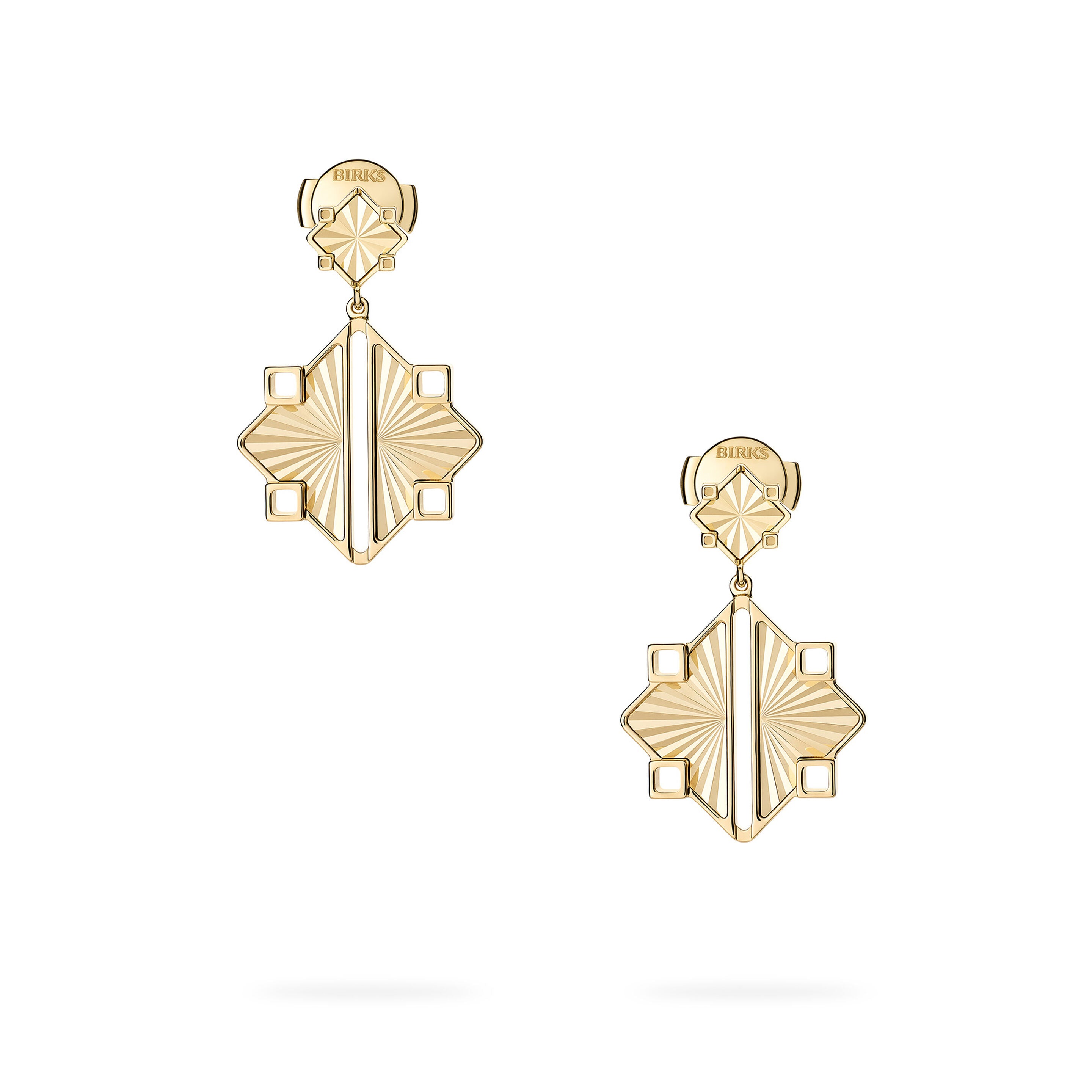 Muse Guilloché Yellow Gold Drop Earrings, Large (852494)