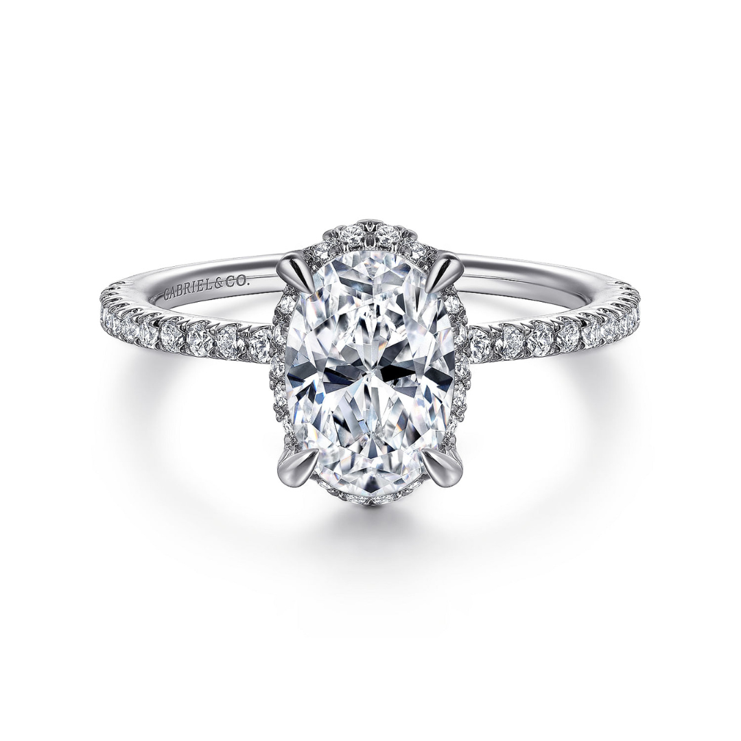 White Gold Oval Halo Engagement Ring (926085)