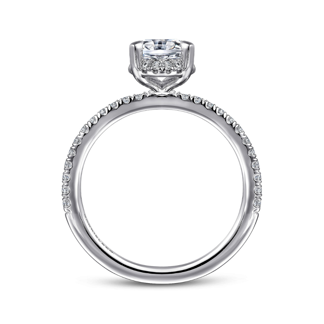 White Gold Oval Halo Engagement Ring (926085)