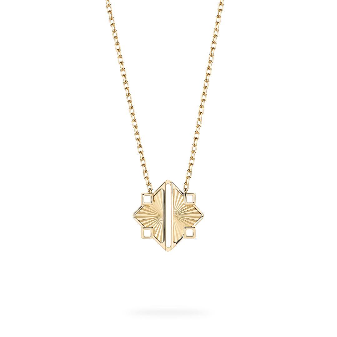 Yellow Gold Muse Guilloché Medium Pendant (667764)